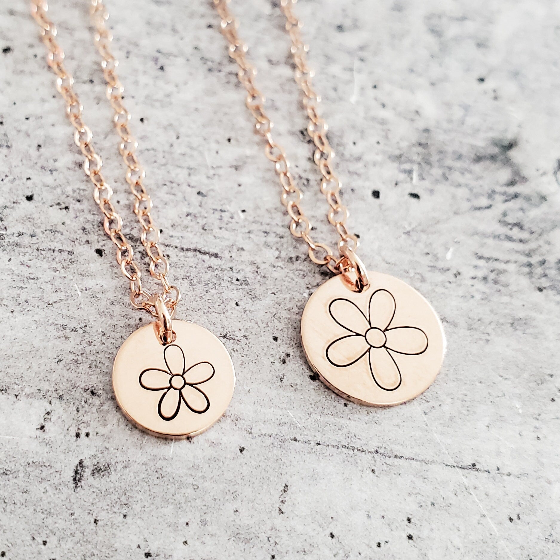 Gold Daisy Necklace - Minimalist Silver Daisy Charm Necklace - Initial Necklace with Daisy Flower - Rose Gold Dainty Daisy Necklace for Her