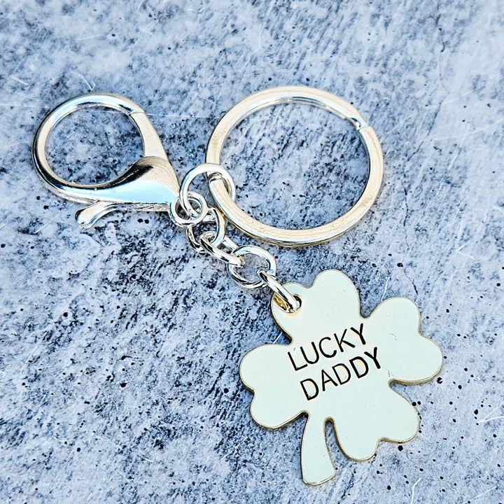 Lucky Daddy Four Leaf Clover Keyring - Lucky Mama St. Patrick's Day Minimalist Keychain Salt and Sparkle